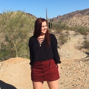 Meet your Posher, Claudia